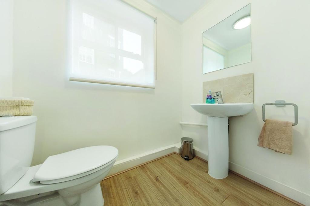 3 Bedroom Apartment In Westminster Londýn Exteriér fotografie